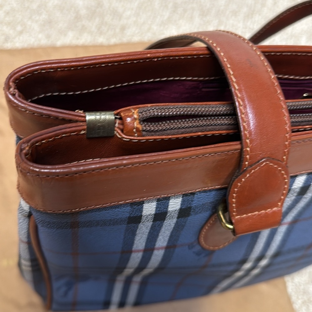 Vintage Burberry Blue Label Blue Nova Check Zip Tote Bag - Picture 13 of 14